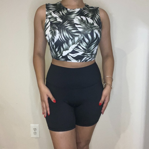 Leaf Print Top - Picture 8 of 8